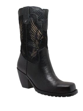 Women's Black Western Heeled Boot with Embossed Detail